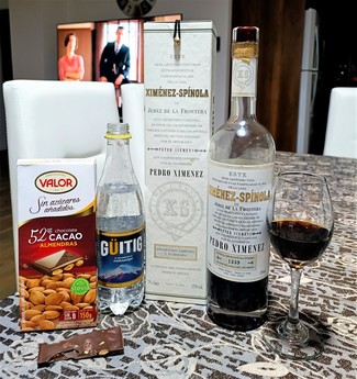 Con un chocolate 52% cacao con almendras