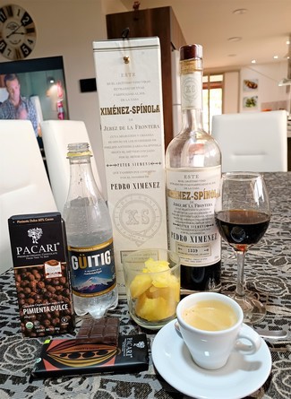 Con un Pacari 60% cacao de pimienta dulce, un café colombiano y un helado de mandarina