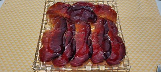Cecina curada de León con Aceite de Oliva Virgen extra (1/2 ración).