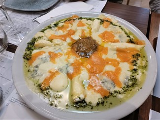 Con el mosaico de quesos y foie