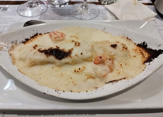 El canalón de merluza y langostinos