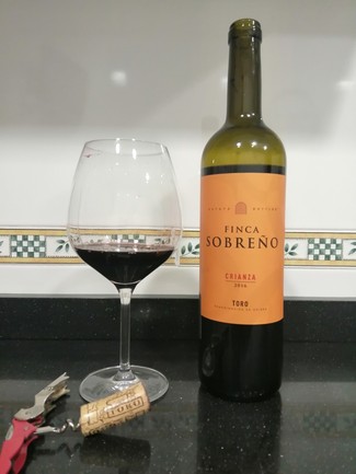 Finca sobreño crianza 2016