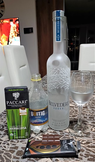 Con un Pacari de hierba luisa