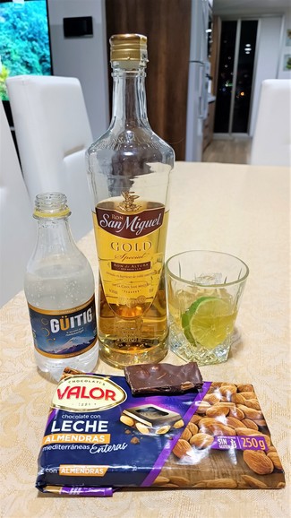 Con chocolate Valor con almendras