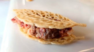 Sandwich de steak tartar