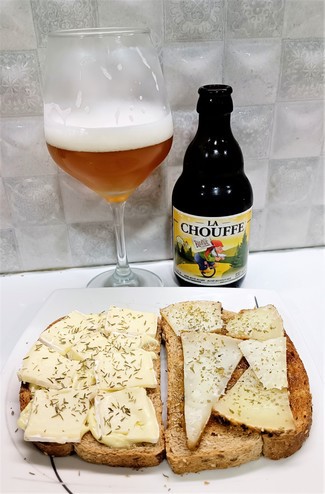 Con las tostas de manchego y brie