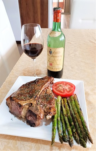 Con el Porterhouse steak de kilo al romero