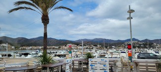 Vistas del puerto de LLançà desde nuestra mesa
