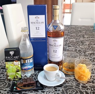 Con una Pacari 60% cacao de guayusa, un helado de mandarina y un café colombiano