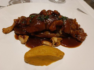 Pie de cerdo deshuesado