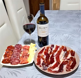Con el 5 J´s, los embutidos ibéricos y el queso manchego al PX