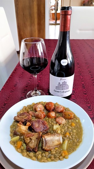 Con las lentejas con longaniza y costilla