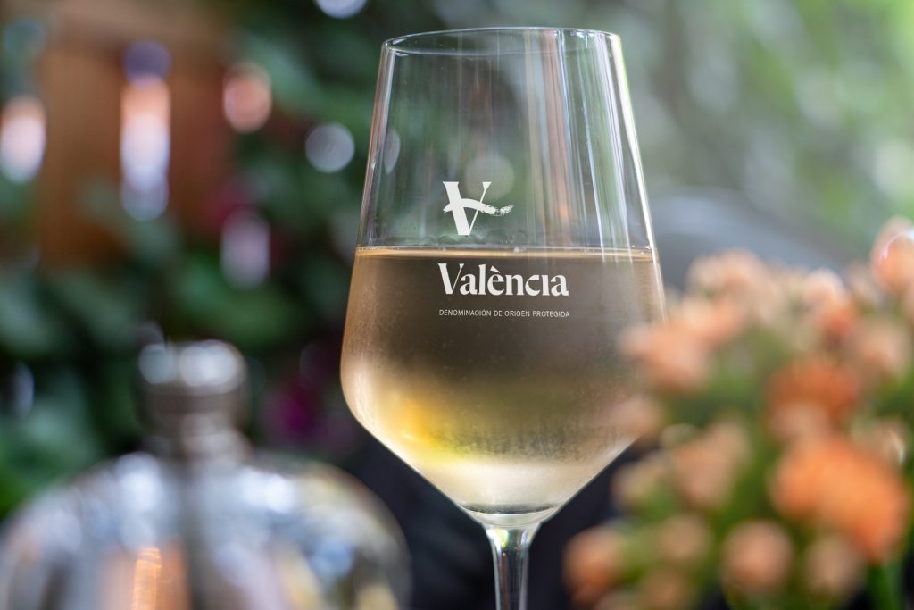 Los vinos DO Valencia te invitan a saborear el Mediterráneo.