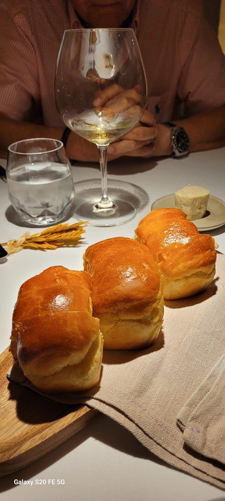 Brioches para acompañar la mantequilla