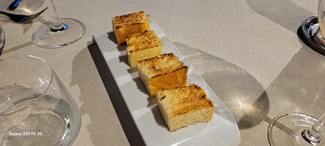 Brioche acompañando el mil hojas de foie