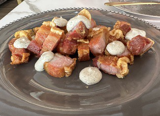 Torreznos con mayonesa trufada