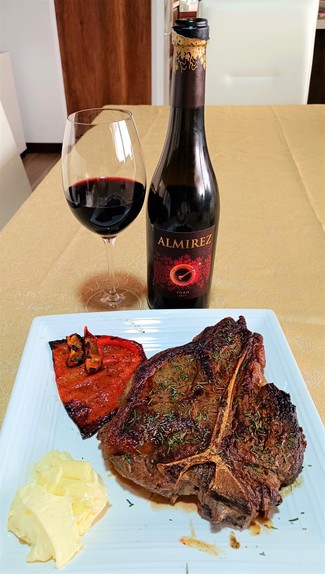 Con el Porterhouse Steak de 1 Kg con pimiento y all-i-oli