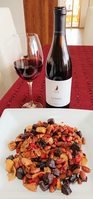 Con las alubias pintas con morcilla y jamón.