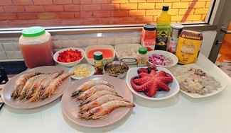 Preparativos del caldoso de pulpo, chipirones y langostinos