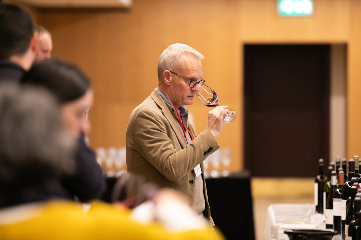 Tim Atkin MW aplaude el talento, la calidad y el dinamismo de la D.O. Ribera del Duero en su nueva visita a la región