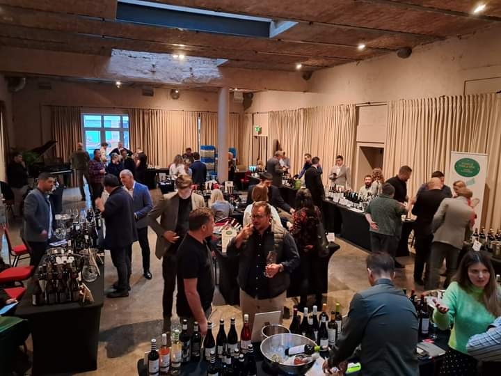 DO Almansa cierra con gran acogida la gira europea de presentación de sus vinos en Colonia, Munich y Varsovia