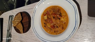 Platillo de callos y capipota de Cal Jordi con trippa Rossi a banda.