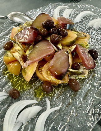 Ensalada de tomate y bonito