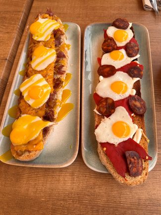 Restaurante La Escueva en Setenil de las Bodegas