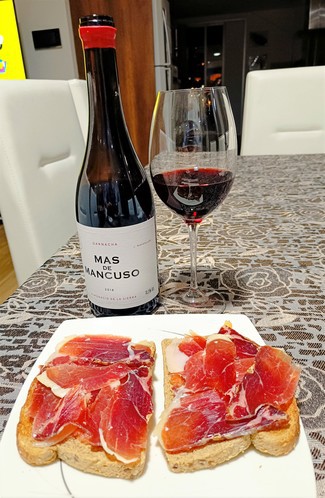 Con las tostas de jamón ibérico