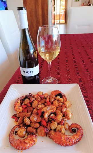 Con el salteado de pulpo y vieiras.