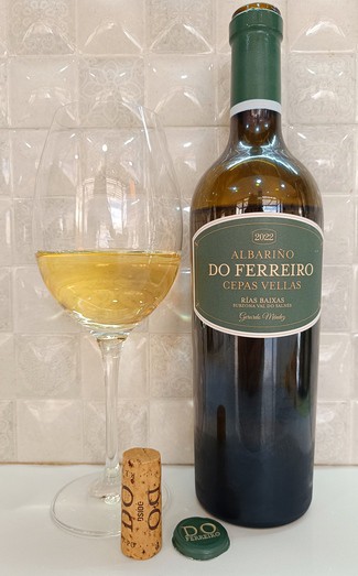 Espectacular albariño de uvas bicentenarias