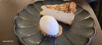 Pastel de queso y helado de queso