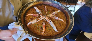 Arroz seco con gamba roja y cigalas (para dos personas).