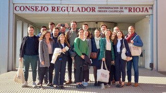 Los alumnos internacionales del Máster de la Escuela de Negocios de Borgoña completan su formación en la Rioja