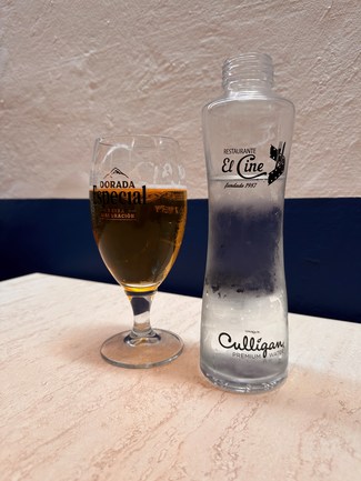 botella de agua propia