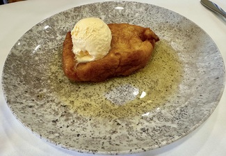 Torrija con helado de vainilla