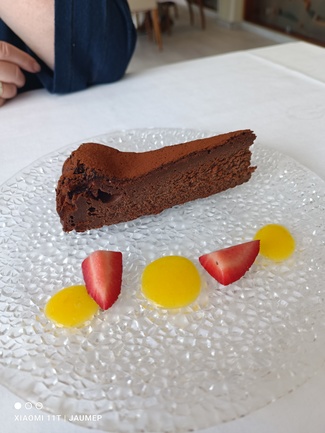 Pastel cremoso de chocolate