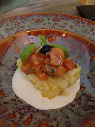 Aguacate en tempura con ajo blanco