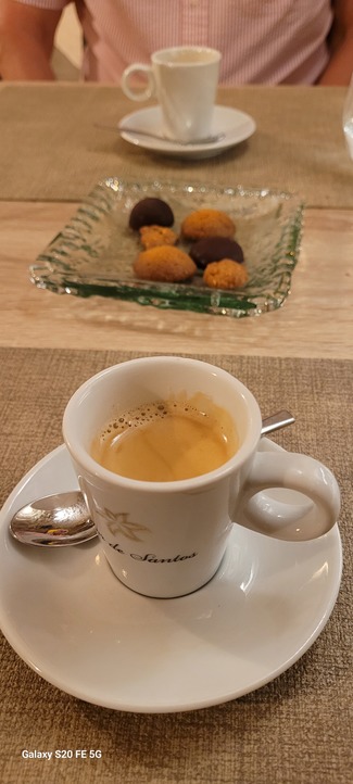 Café et petits fours