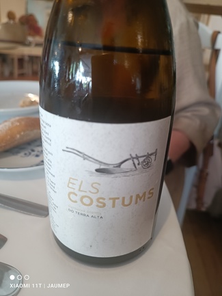 Vino Els Costums
