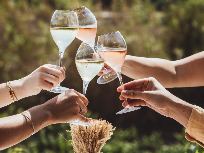 Los premios Vinari encumbran a la D.O. Cava