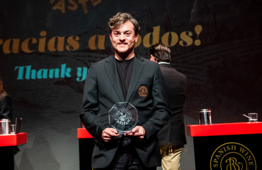Alberto Ruffoni, ganador de la gran final mundial de la competición Spanish Wine Master, impulsada por Ramón Bilbao