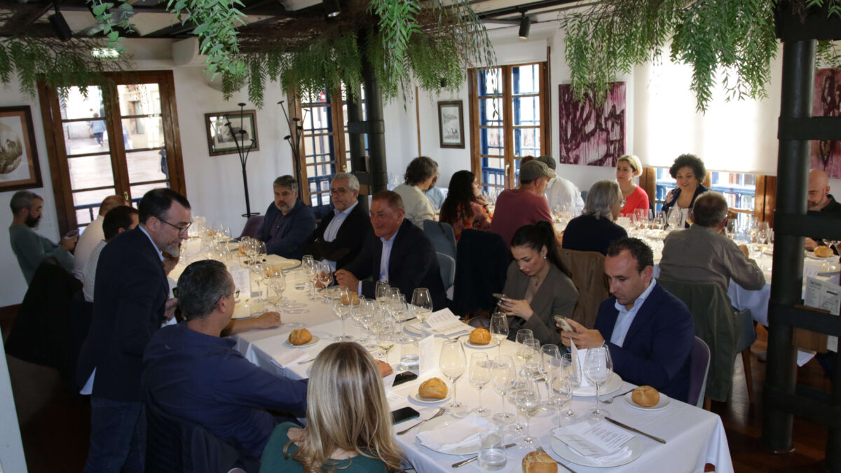 Los vinos de la D.O. Monterrei conquistan Oviedo