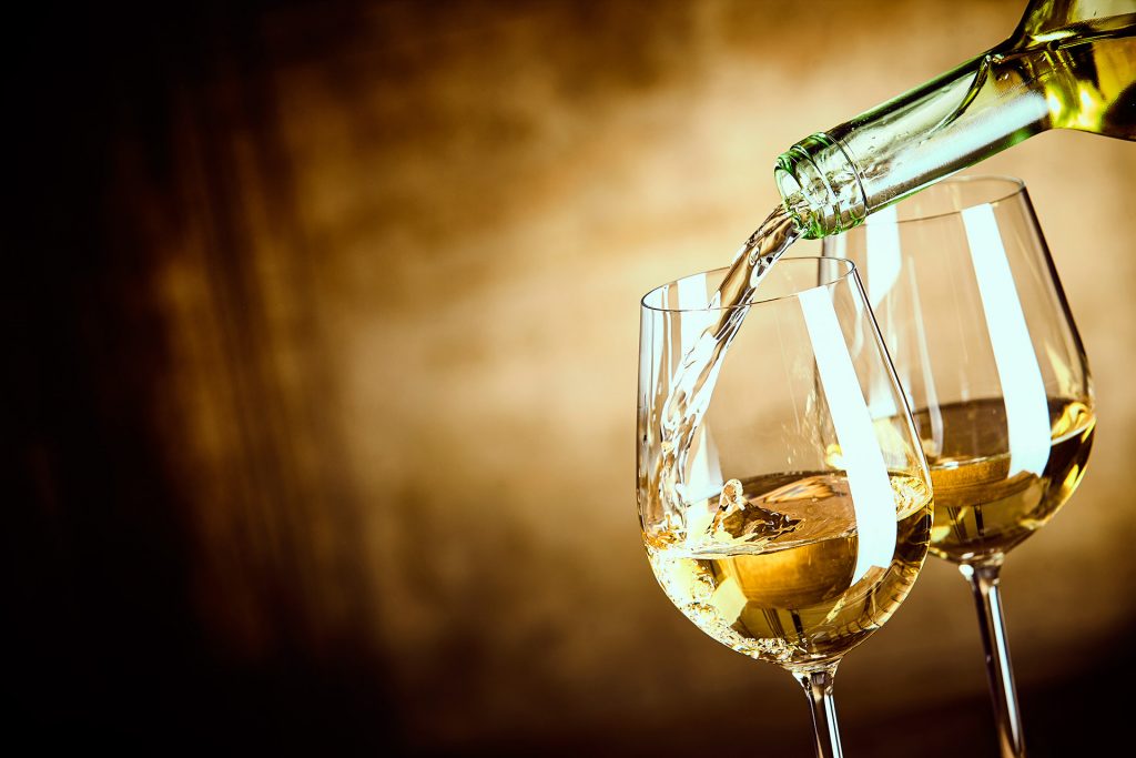 ¡Felices Fiestas de Parte de Verema! Brindemos por un 2025 Lleno de Alegría y Grandes Vinos