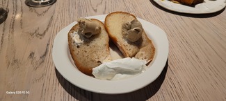 Borracho al ron con plátano y helado de café