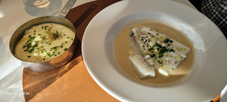 Filete de rodaballo al "beurre blanc".y su "aligot".