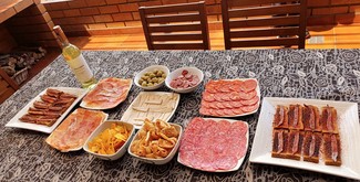 Con el aperitivo variado
