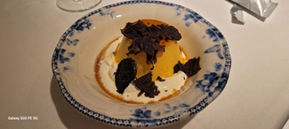Flan de huevo con trufa y chantilly trufada