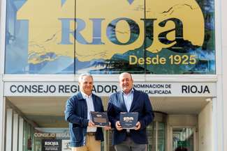 Rioja vive su Día del Libro más especial, con la publicación de una obra que celebra sus 100 años de historia