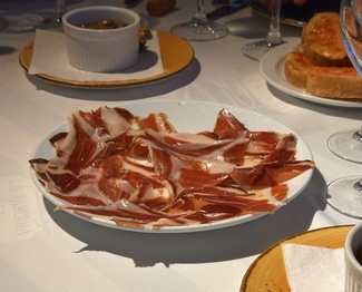 jamón pan y tomate